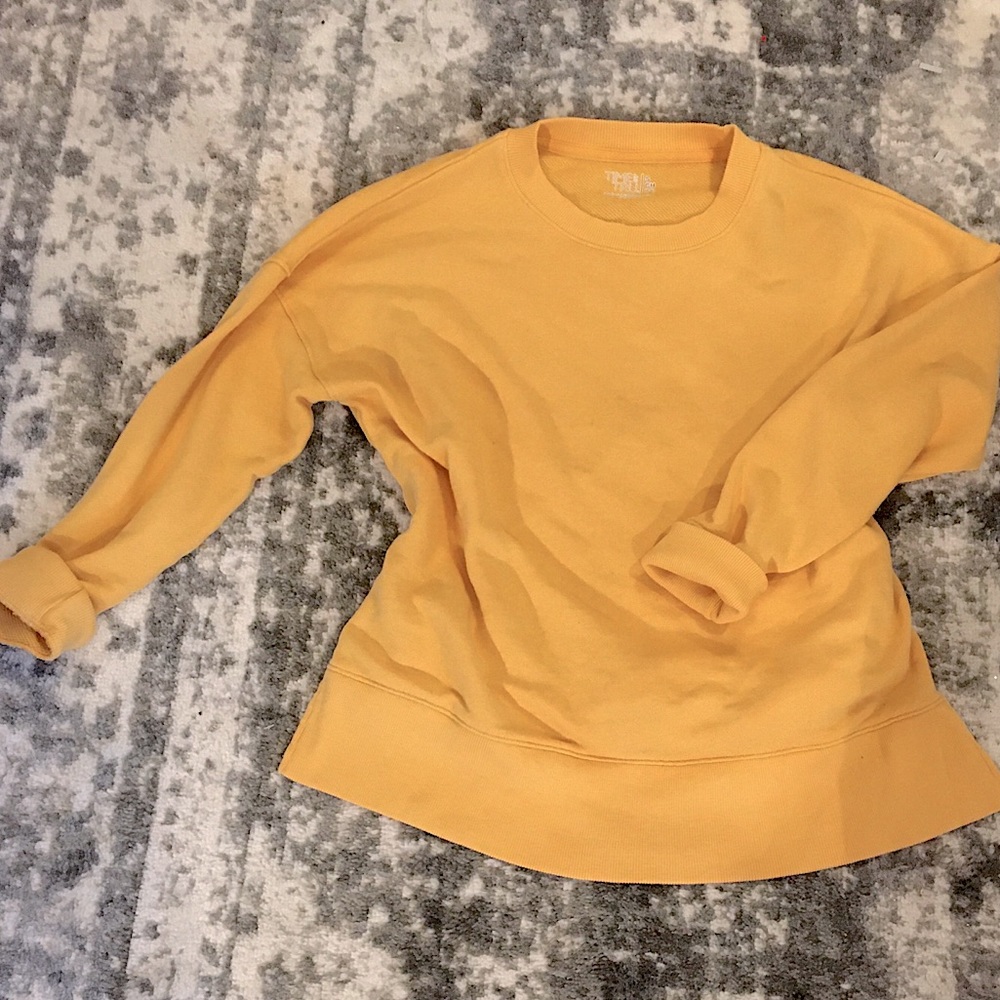 (sold on Mercari) Mustard yellow crew-neck sweatshirt (never worn)